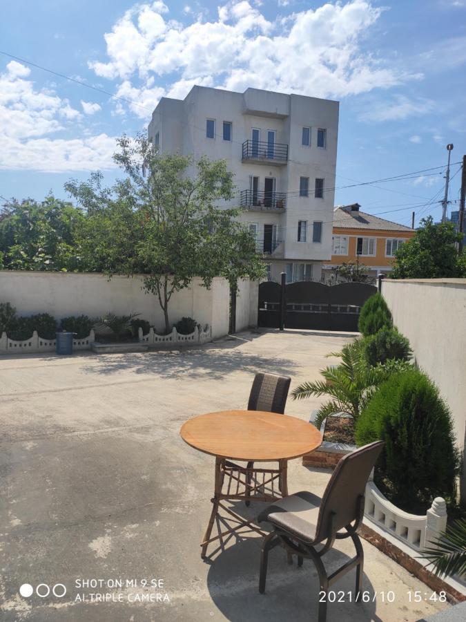 Kochalidze Family Appartement Batoemi Buitenkant foto