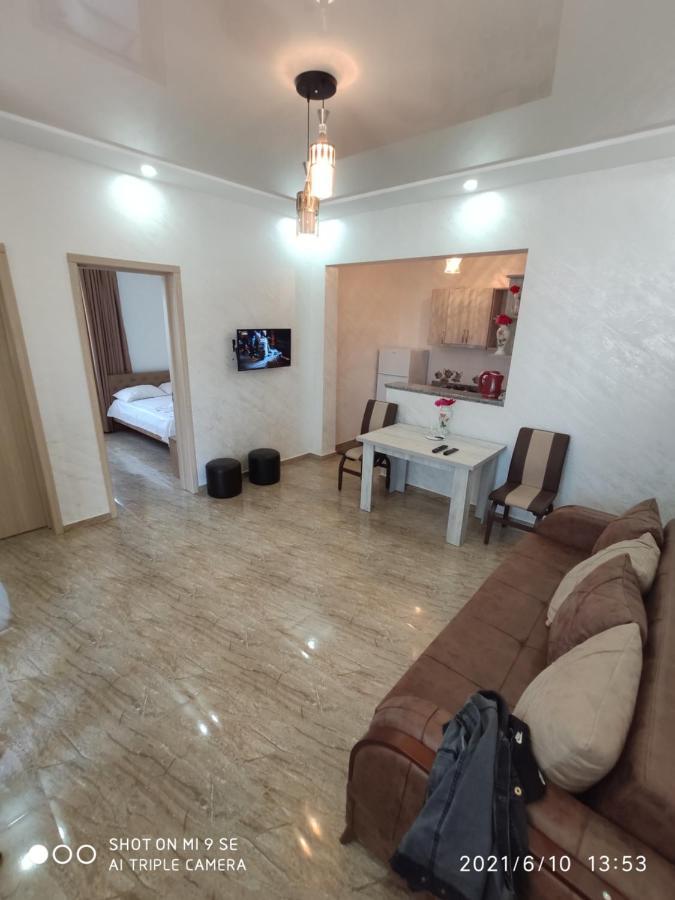 Kochalidze Family Appartement Batoemi Buitenkant foto
