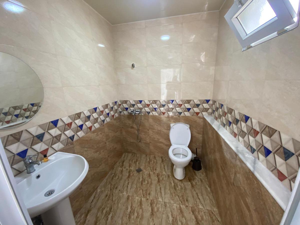 Kochalidze Family Appartement Batoemi Buitenkant foto